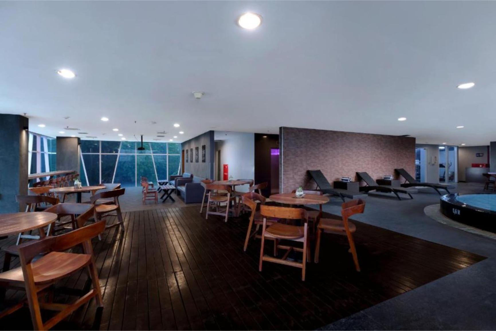 Quest Hotel Darmo - Surabaya By Aston Exteriér fotografie